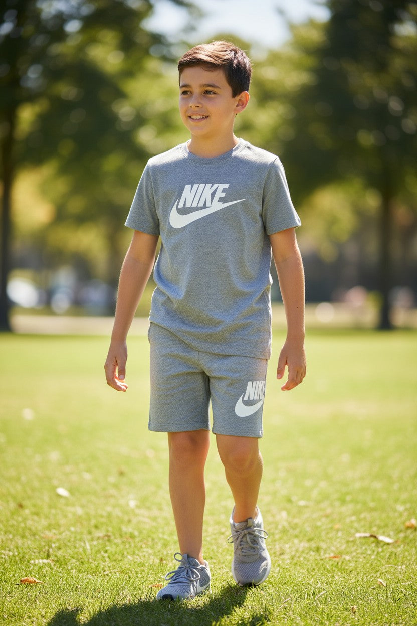 Nike Kids 2-Piece Set – T-Shirt & Shorts – Grey (5-6 Years, M)