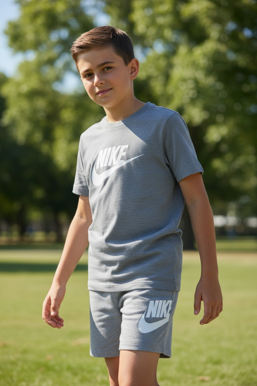 Nike Kids 2-Piece Set – T-Shirt & Shorts – Grey (5-6 Years, M)
